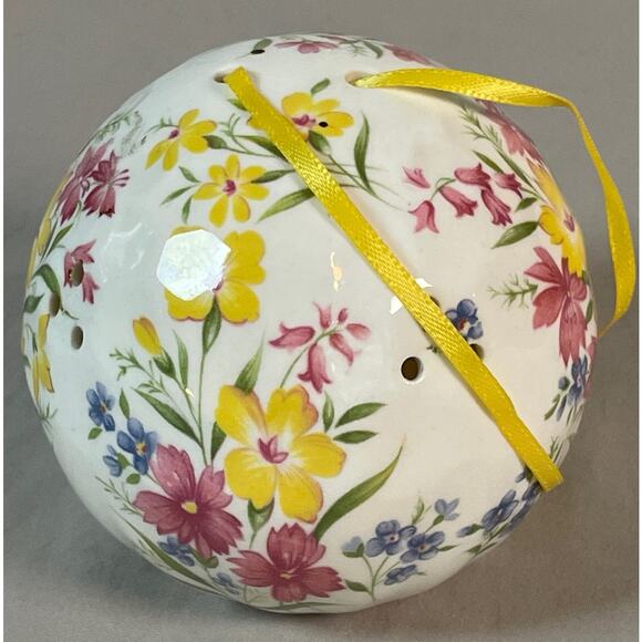 Queens England Vtg Potpourri Scent Ball Bone China Multicolor Floral 3 in Sachet - Picture 4 of 9